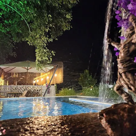 Erdem Ciftligi/ Ephesus Arena Apartman