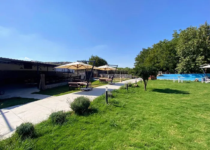 Erdem Ciftligi/ Ephesus Arena Apartamento