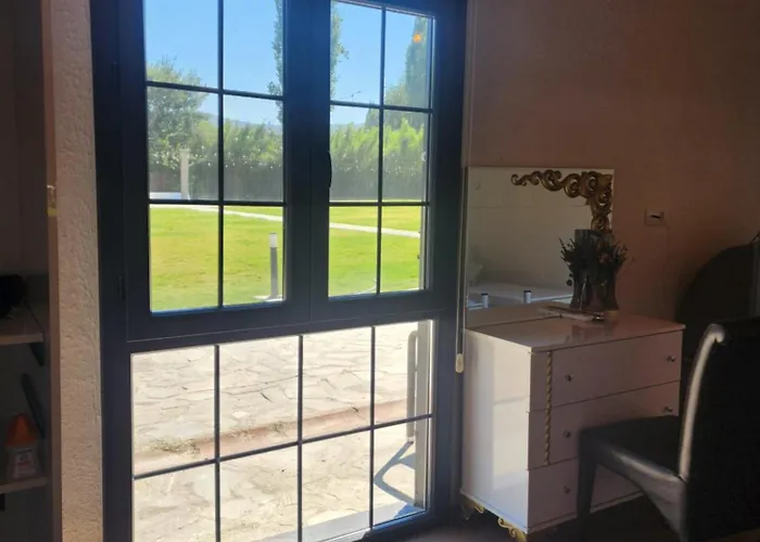 Erdem Ciftligi/ Ephesus Arena Apartman