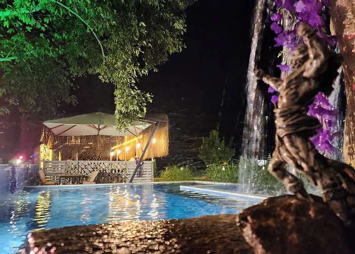 Erdem Ciftligi/ Ephesus Arena Apartman