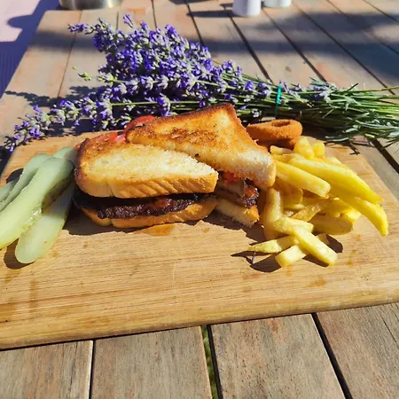 Lägenhet Erdem Ciftligi/ Ephesus Arena