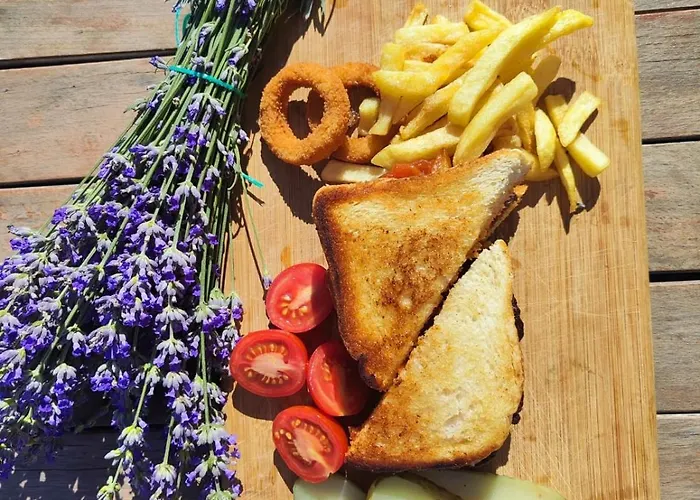 Erdem Ciftligi/ Ephesus Arena Apartment